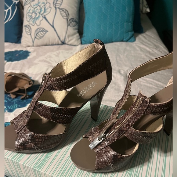 Michael Kors Snakeskin Brown Heels - Brand New - Picture 1 of 4